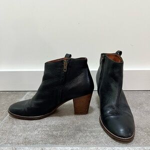 Madewell black leather ankle boot round toe 9.5